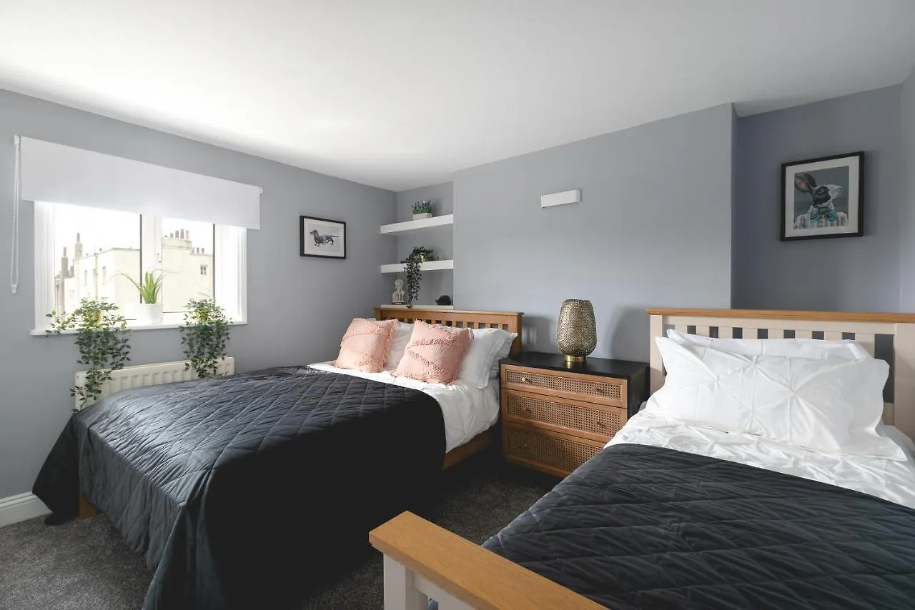 Apartment Central Brighton Few Steps From Brunswick Square United Kingdom