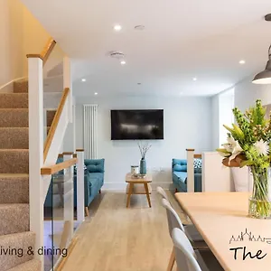 The Escape; The Ideal Getaway On Seafront Holiday home